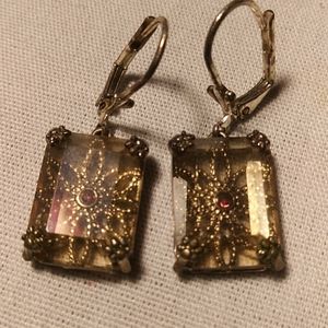 NRT Rectangular Flower Topaz Color Lucite Pierce Earrings
